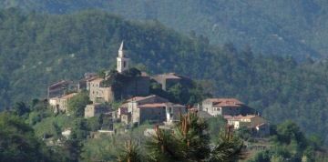 Cornice, a fairytale village close to Levanto