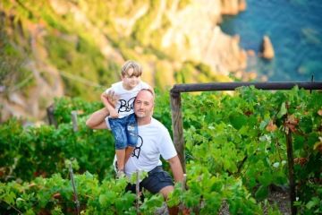 Visit a vineyard and taste wine in a typical cellar in Riomaggiore