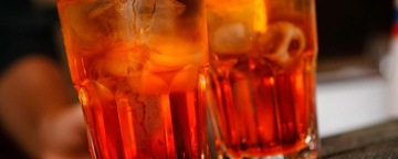 Happy Hour at the Oasi Hotel means Spritz Cocktail time!